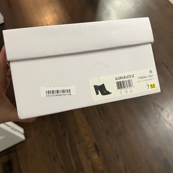 Vince size 7 leather mules - Picture 4 of 4